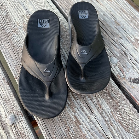 Reef Men's Classic Black Summer Sandals - Picture 1 of 4